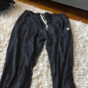 Vuori Performance Joggers